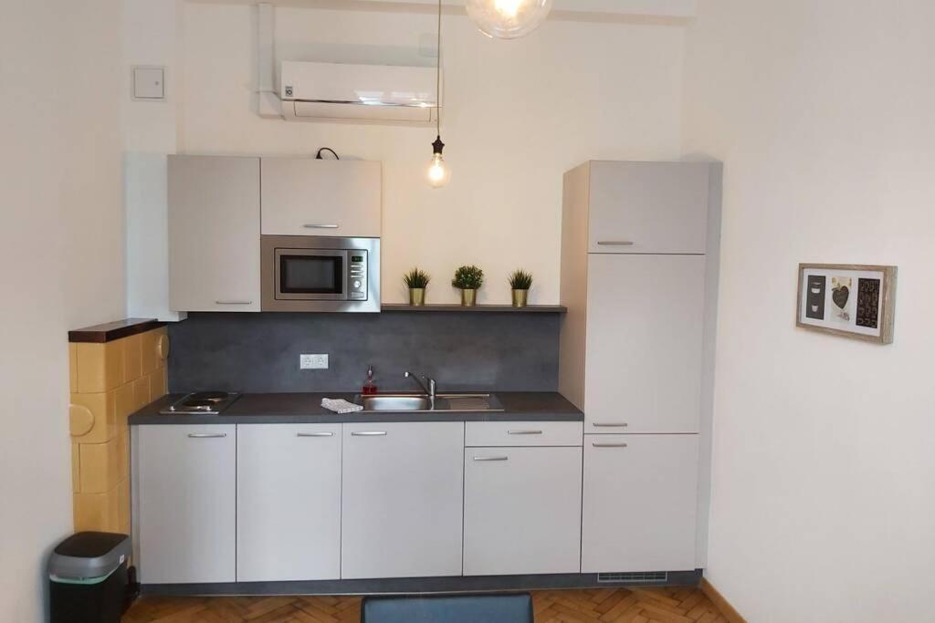 Lovely New 2 Bedroom Near Hannovamarkt Vienna Exterior photo
